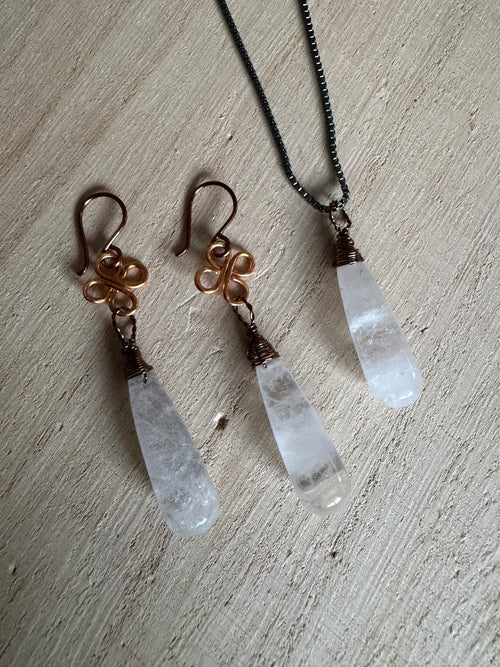 Clear Quartz Clover Artisan Gemstone Set